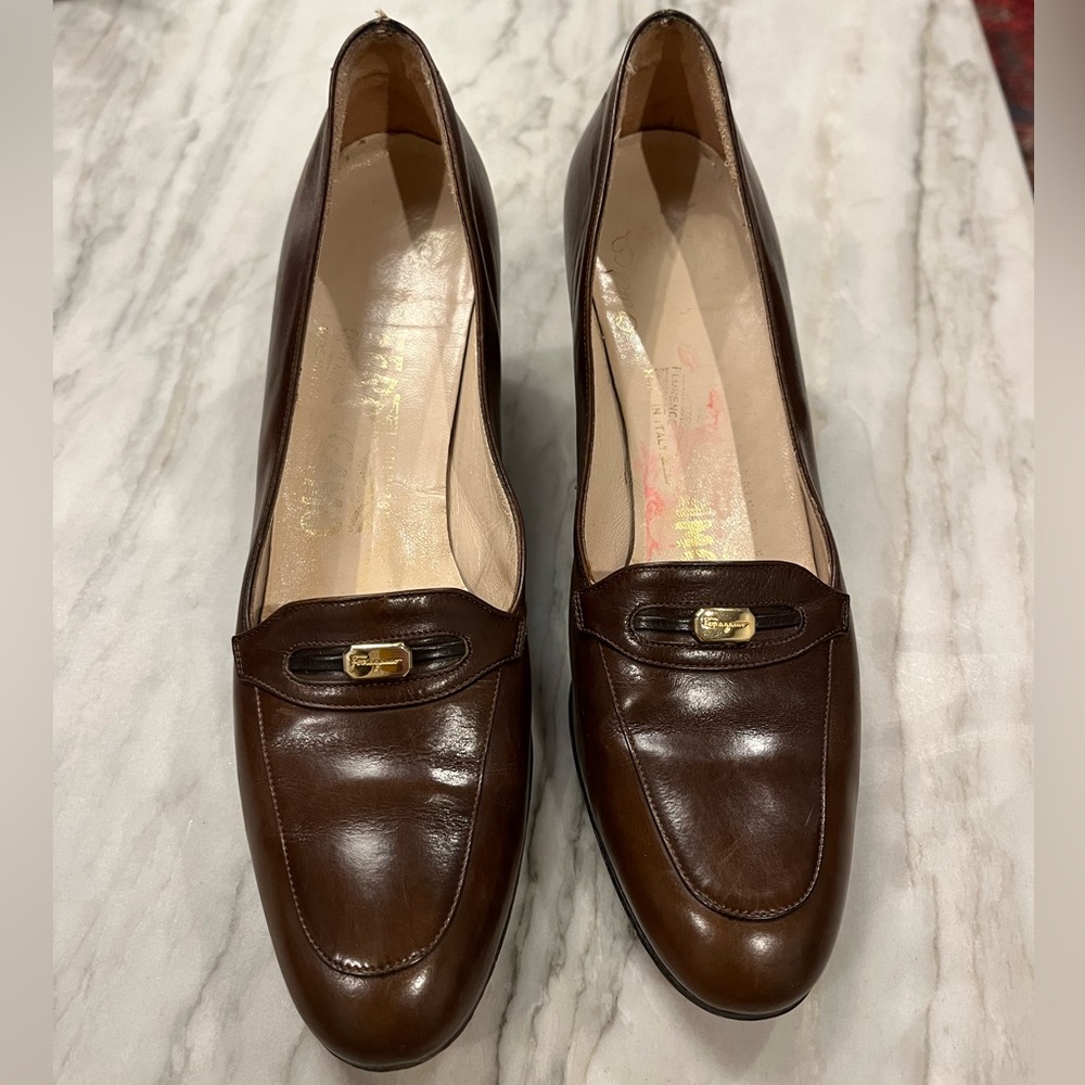 Vintage brown leather Salvatore Ferragamo women’s shoes Size 7AA